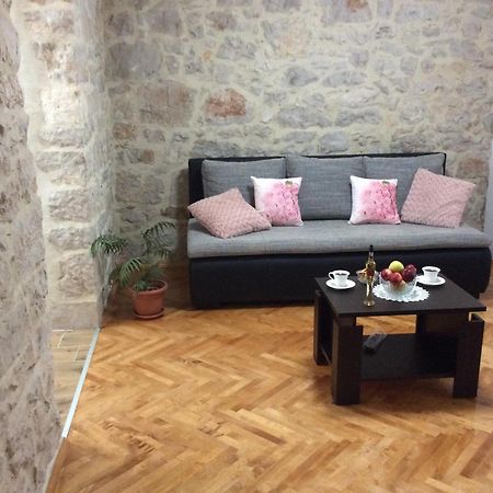 Apartment Karla Snb Lozovac Esterno foto