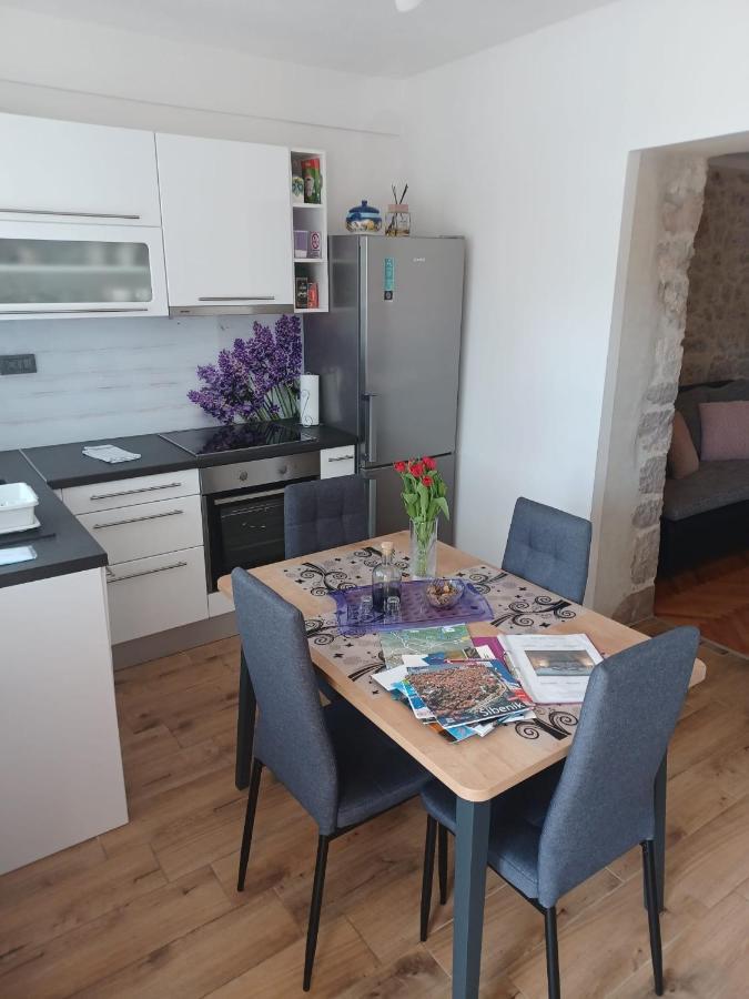 Apartment Karla Snb Lozovac Esterno foto
