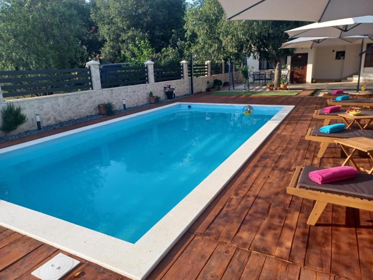 Apartment Karla Snb Lozovac Esterno foto