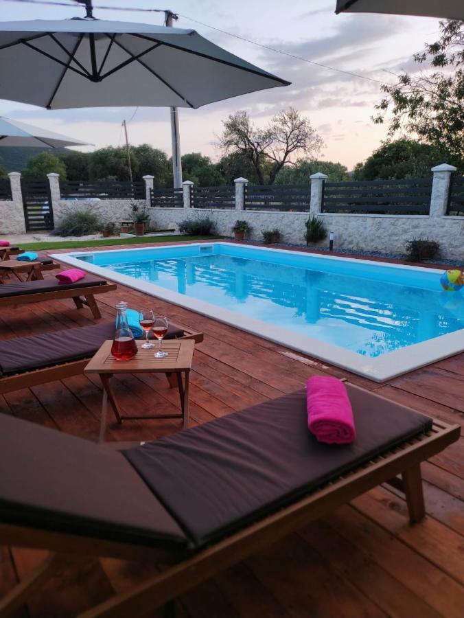 Apartment Karla Snb Lozovac Esterno foto