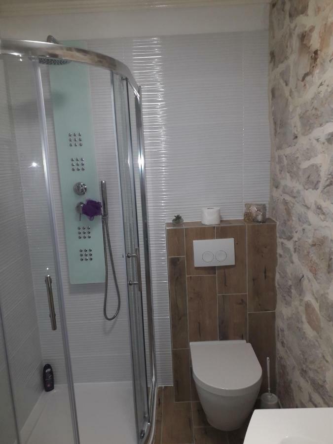 Apartment Karla Snb Lozovac Esterno foto