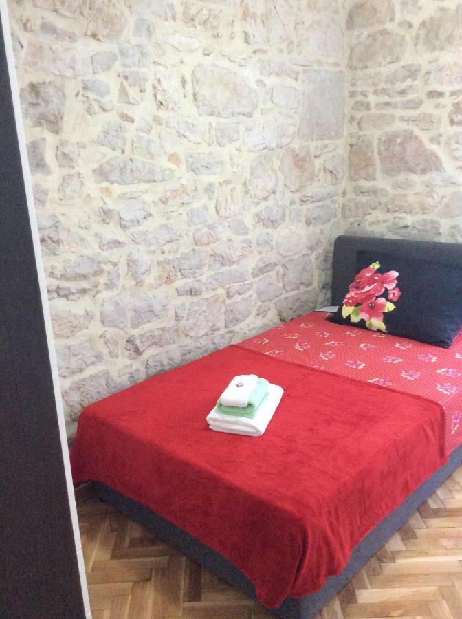 Apartment Karla Snb Lozovac Esterno foto