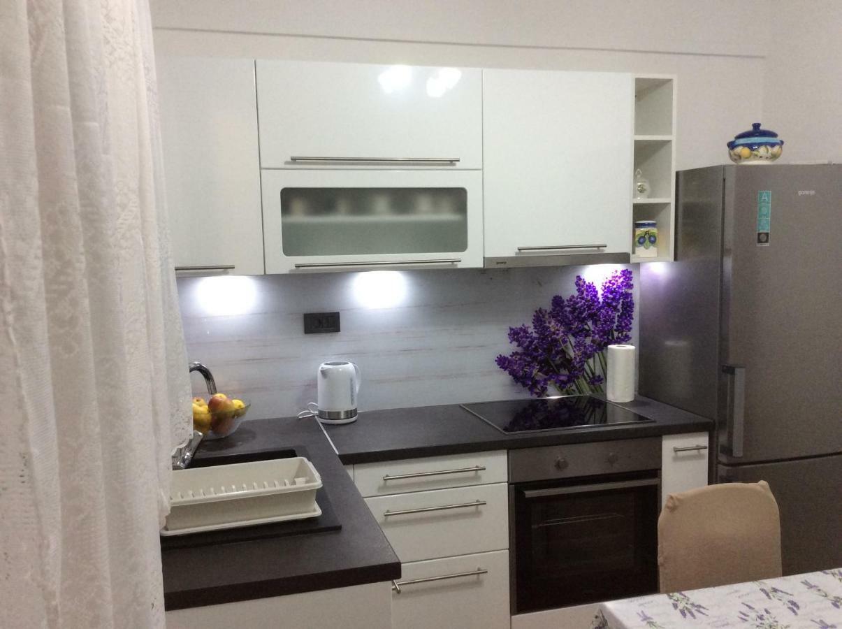 Apartment Karla Snb Lozovac Esterno foto