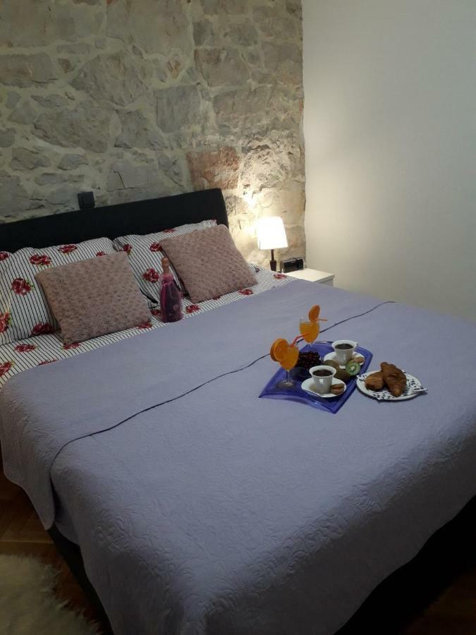 Apartment Karla Snb Lozovac Esterno foto